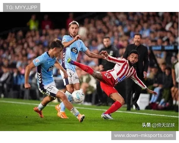 马德里竞技主场对阵贝蒂斯，西蒙尼战术板强调防守连续性